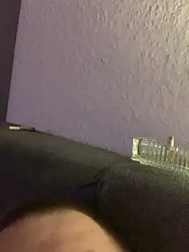 euerpaar292 online show from March 22, 3:43 am