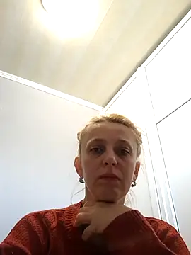 MiaLove183 online show from April 5, 8:55 am