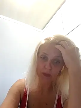 MiaLove183 online show from July 16, 1:39 pm
