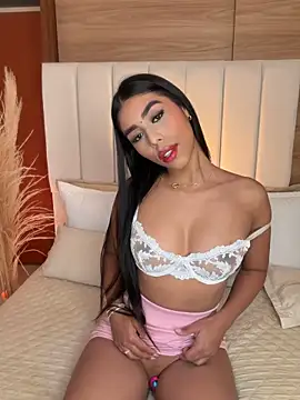 Rossie Blooms online show from May 23, 10:47 pm