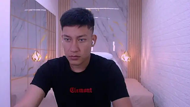 DominantBoy4 online show from March 21, 1:05 pm