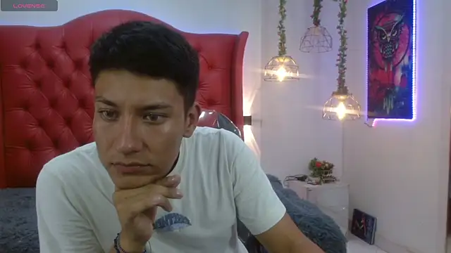 DominantBoy4 online show from April 6, 7:37 pm