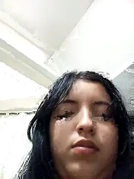 violetascottt online show from April 11, 8:02 pm