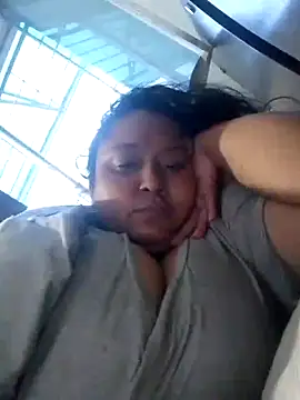 tistmature-69 online show from April 12, 11:10 pm