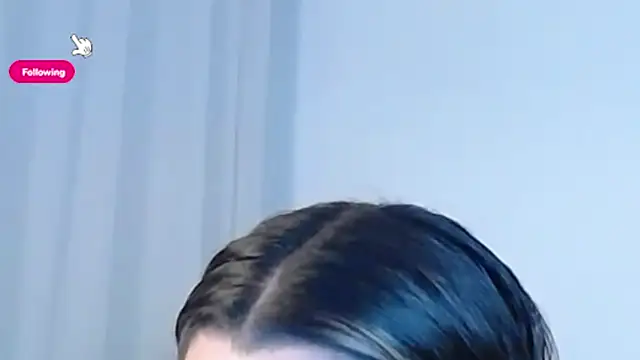 KylieVennet online show from March 28, 4:12 am