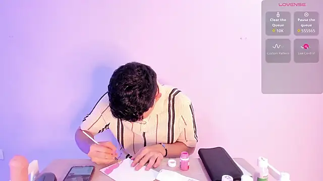 Tom Parker  online show from March 24, 9:31 pm