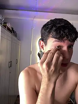 Tom Parker  online show from March 30, 2:34 am