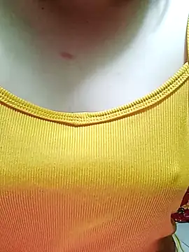 Dumi 009 online show from April 6, 4:52 pm