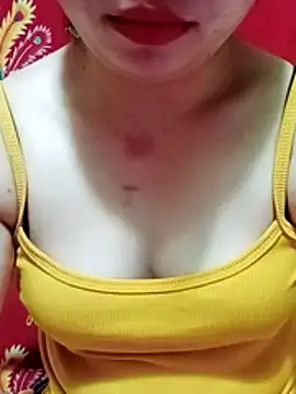 Dumi 009 online show from April 7, 2:50 pm