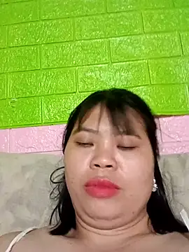 Snapshot of Dumi_009 chatting on April 30, 8:57 pm Dumi 009 online show from April 30, 8:57 pm