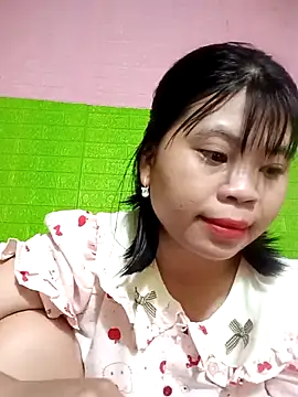 Snapshot of Dumi_009 chatting on May 1, 12:21 pm Dumi 009 online show from May 1, 12:21 pm