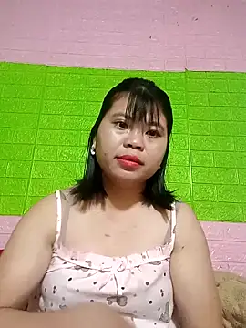 Snapshot of Dumi_009 chatting on May 3, 4:40 am Dumi 009 online show from May 3, 4:40 am