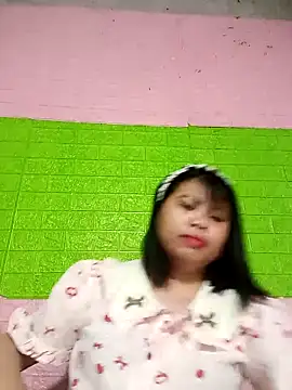 Snapshot of Dumi_009 chatting on May 7, 10:04 pm Dumi 009 online show from May 7, 10:04 pm