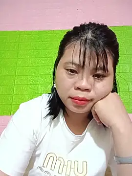 Snapshot of Dumi_009 chatting on May 10, 10:37 pm Dumi 009 online show from May 10, 10:37 pm