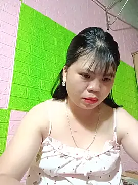 Snapshot of Dumi_009 chatting on May 13, 11:18 am Dumi 009 online show from May 13, 11:18 am