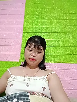 Snapshot of Dumi_009 chatting on May 15, 4:25 pm Dumi 009 online show from May 15, 4:25 pm