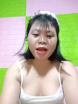 Snapshot of Dumi_009 chatting on May 19, 4:24 pm Dumi 009 online show from May 19, 4:24 pm