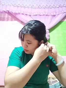 Snapshot of Dumi_009 chatting on May 31, 11:39 am Dumi 009 online show from May 31, 11:39 am