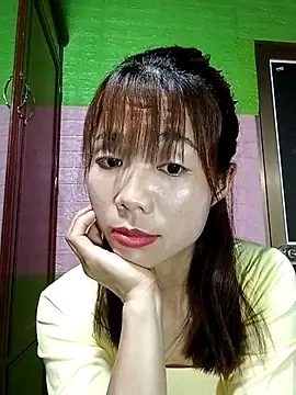 AmyLinee01 online show from April 2, 2:26 pm