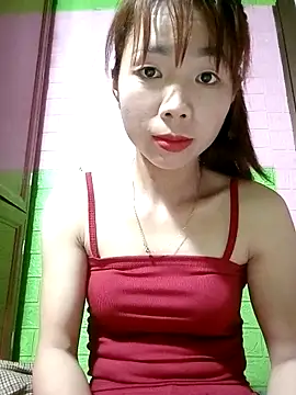 AmyLinee01 online show from April 15, 5:25 am