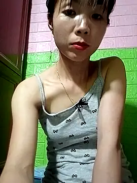 AmyLinee01 online show from April 15, 5:31 pm