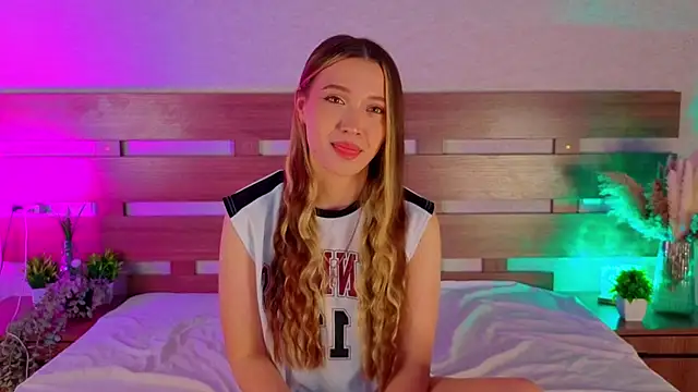 AnnaBerrys online show from April 8, 8:47 am