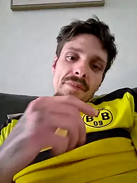 Snapshot of legars844 chatting on April 3, 12:47 pm legars844 online show from April 3, 12:47 pm