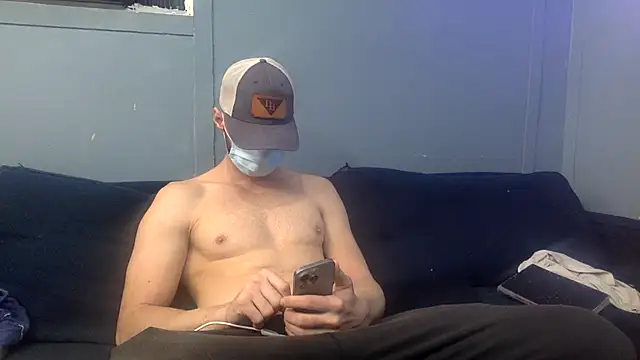 BWCloverboyy online show from March 29, 3:34 pm