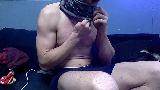 BWCloverboyy online show from April 12, 11:26 am