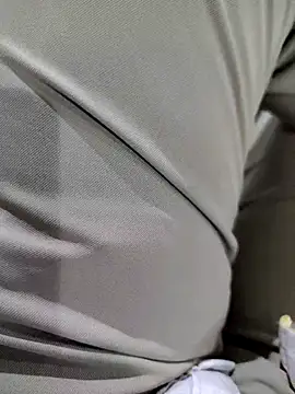 roselover2222 online show from April 5, 8:28 pm