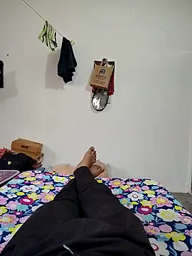 roselover2222 online show from April 10, 10:31 am