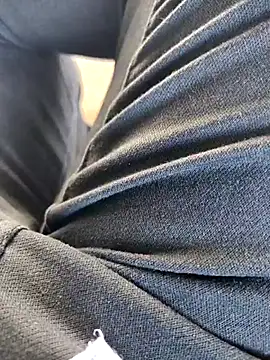 roselover2222 online show from April 12, 11:26 am