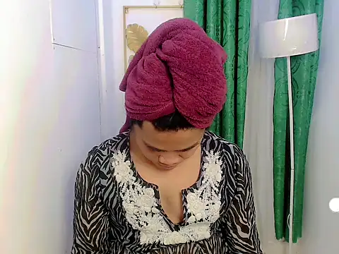 Midnightsnack88 online show from April 15, 7:15 am