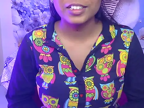 hoty-pinka online show from March 30, 8:15 am