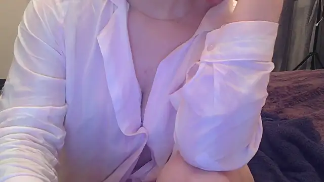 mery lou20252 online show from April 10, 7:07 pm