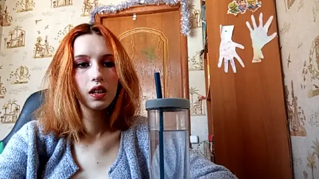 SirenFrost online show from April 7, 10:05 am