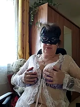 Chrismaturefrench online show from March 24, 4:01 pm