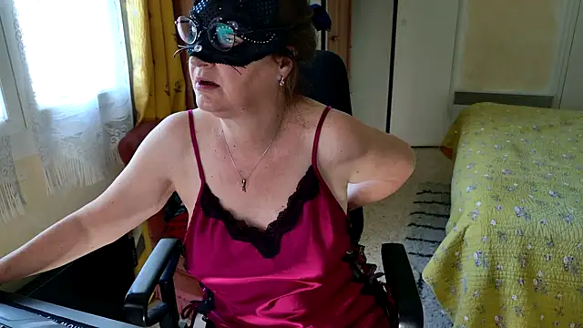 Chrismaturefrench online show from June 11, 3:54 pm