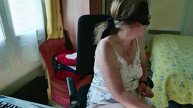 Chrismaturefrench online show from July 3, 3:51 pm