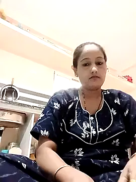 Snapshot of Sexi_roovi chatting on August 8, 10:50 am Sexi roovi online show from August 8, 10:50 am