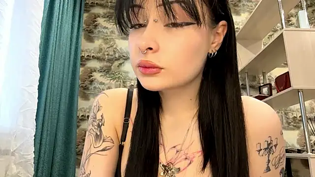 YoursinGoddes online show from April 17, 3:15 pm