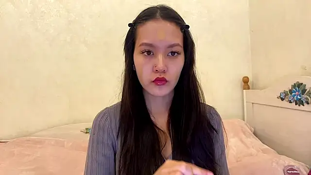 ayanovae online show from April 3, 5:49 am