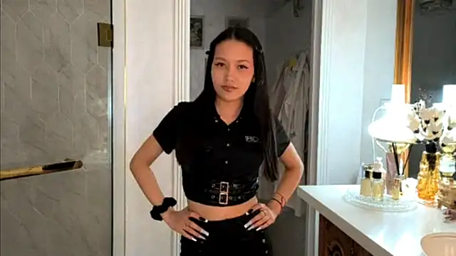 ayanovae online show from April 16, 2:29 pm