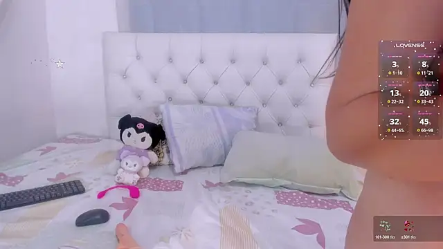 Scarlett Montclair online show from April 6, 7:26 pm