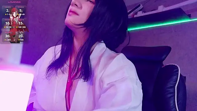 Carmillaa online show from April 17, 10:13 pm