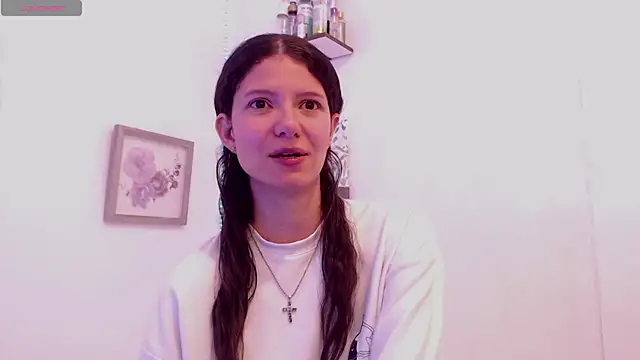 sofy bonnet1 online show from April 9, 1:16 pm