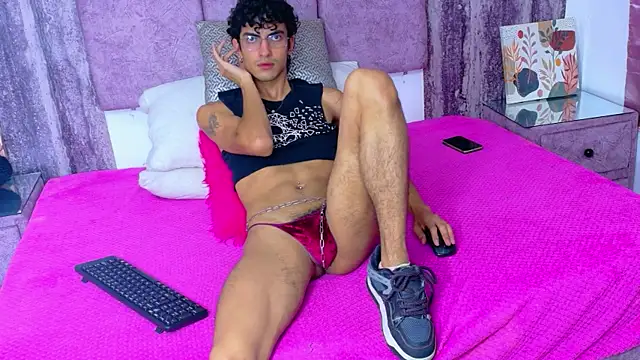 AxelRush online show from April 5, 7:44 pm