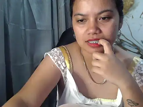 deseyy online show from April 8, 6:52 pm