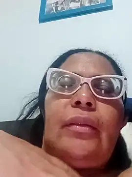 sexymomsn online show from April 3, 11:47 pm