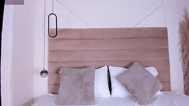 AteneaSweety online show from April 17, 1:58 pm